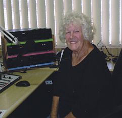 Roslyn Garz - Presenter - Opal FM - Lightning Ridge
                Community Radio